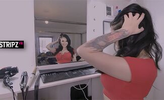 Mirror, Mirror, On The Wall Featuring Jasmine Lou