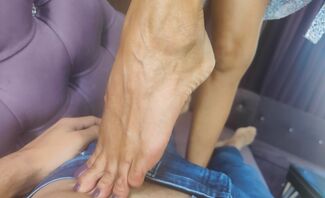 Feet Till the End – Eva Wild