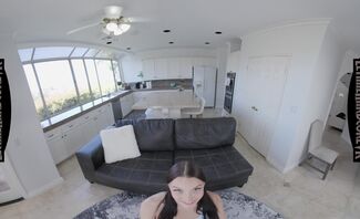 Kloe Love is the Dream Girl Pet Sitter