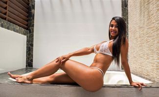 Hot Tub Cum Machine - Isabella Angela